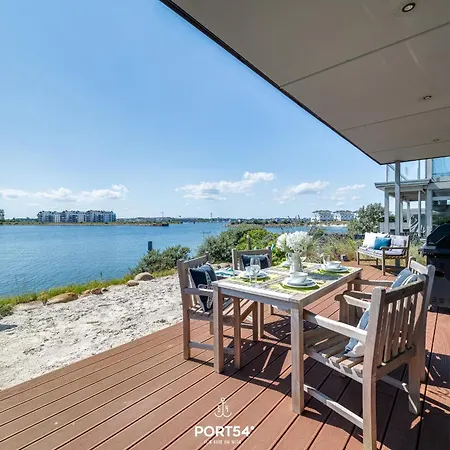 Dock 76 Main Olpenitz