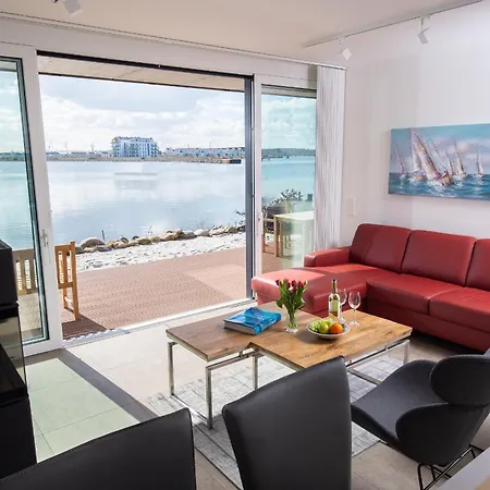 Apartment Dock 76 Main *